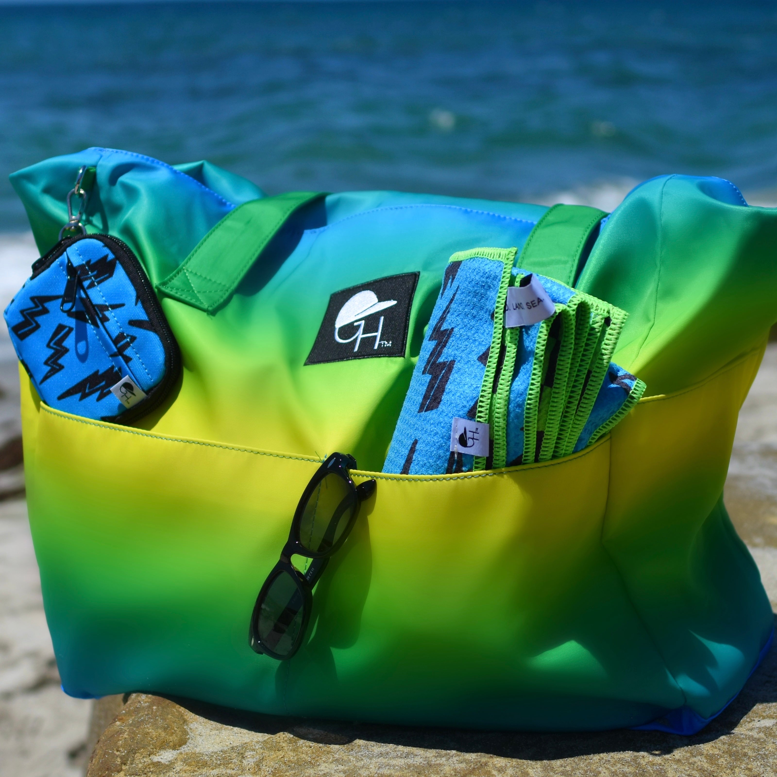 Waterproof Zip Up Carryall Bag