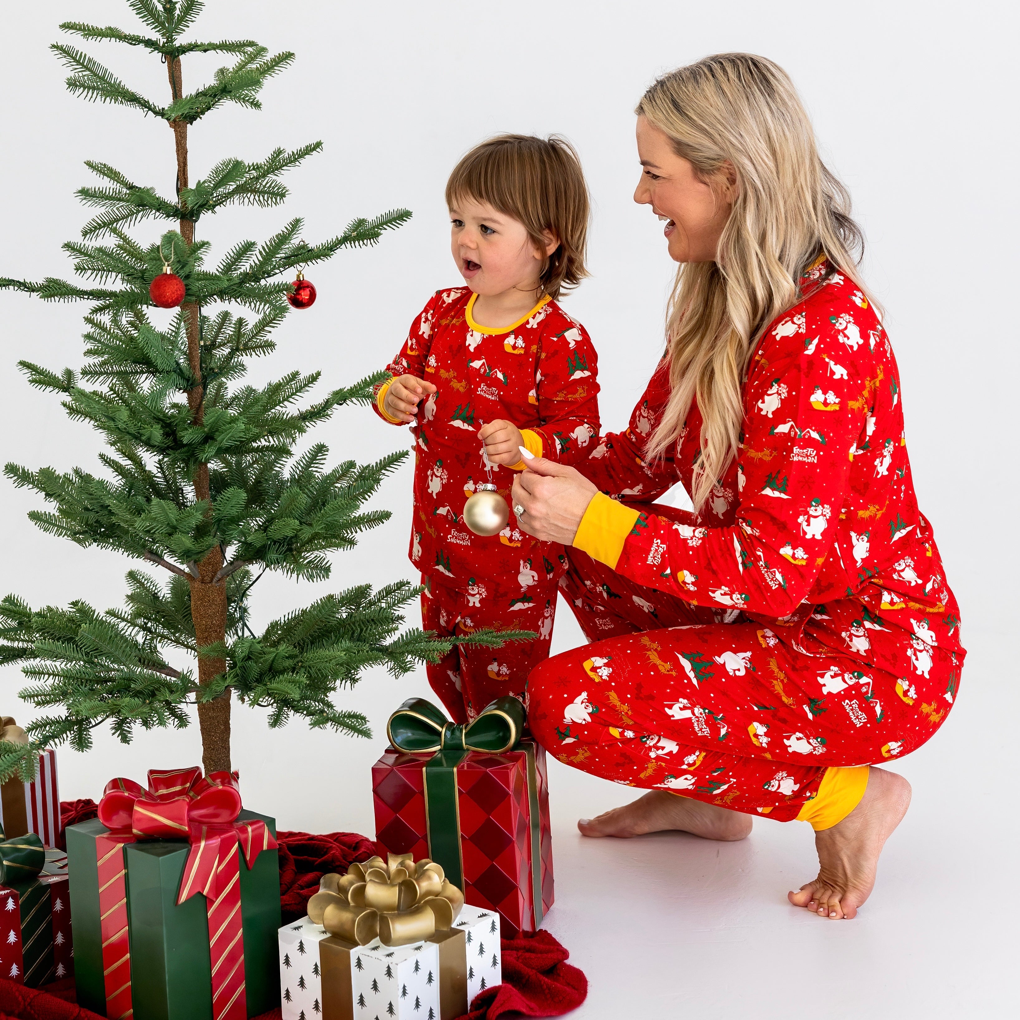 Red Frosty The Snowman Bamboo Long Sleeve Pajamas