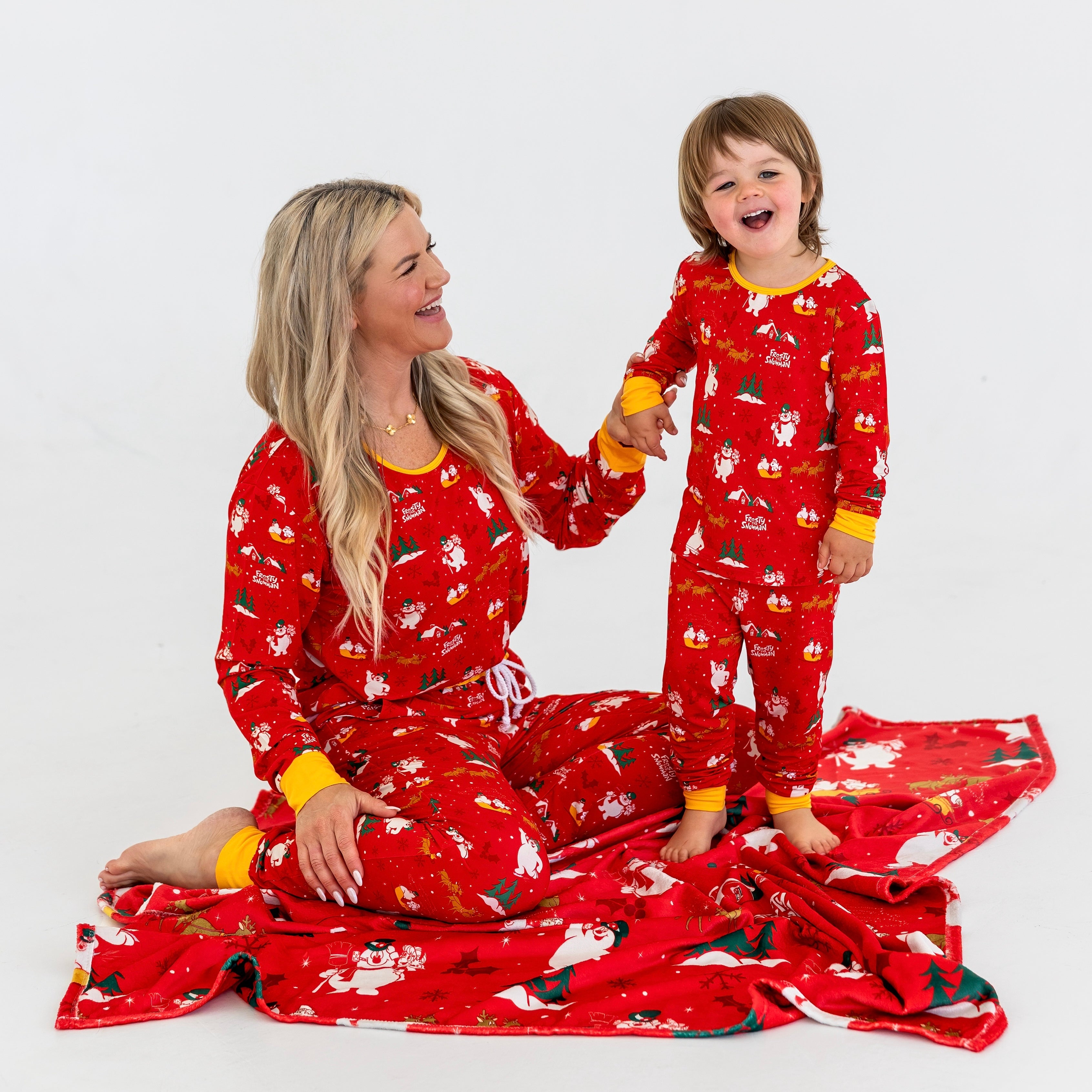 Red Frosty The Snowman Bamboo Long Sleeve Pajamas