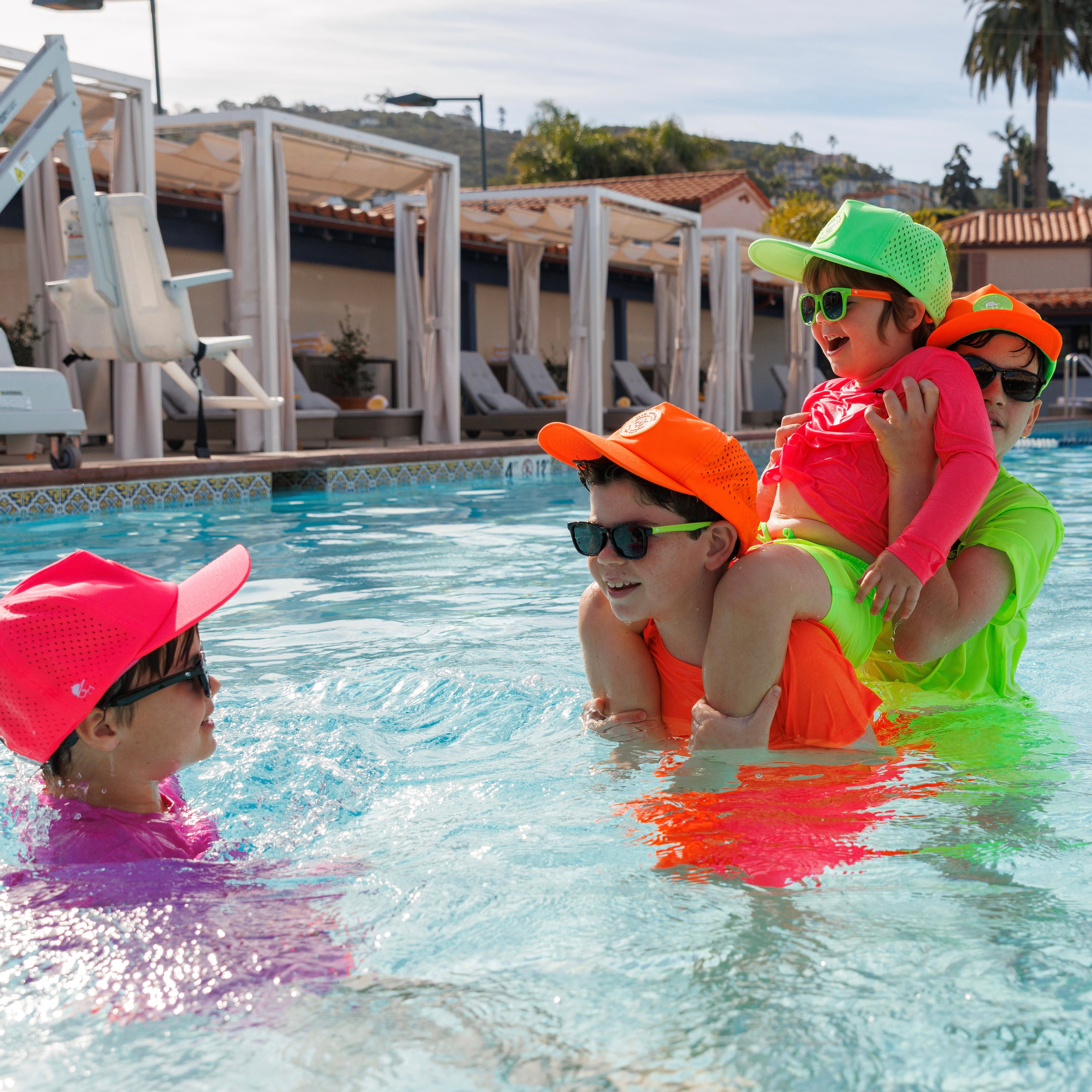 Neon Spotfast™ Active Trucker