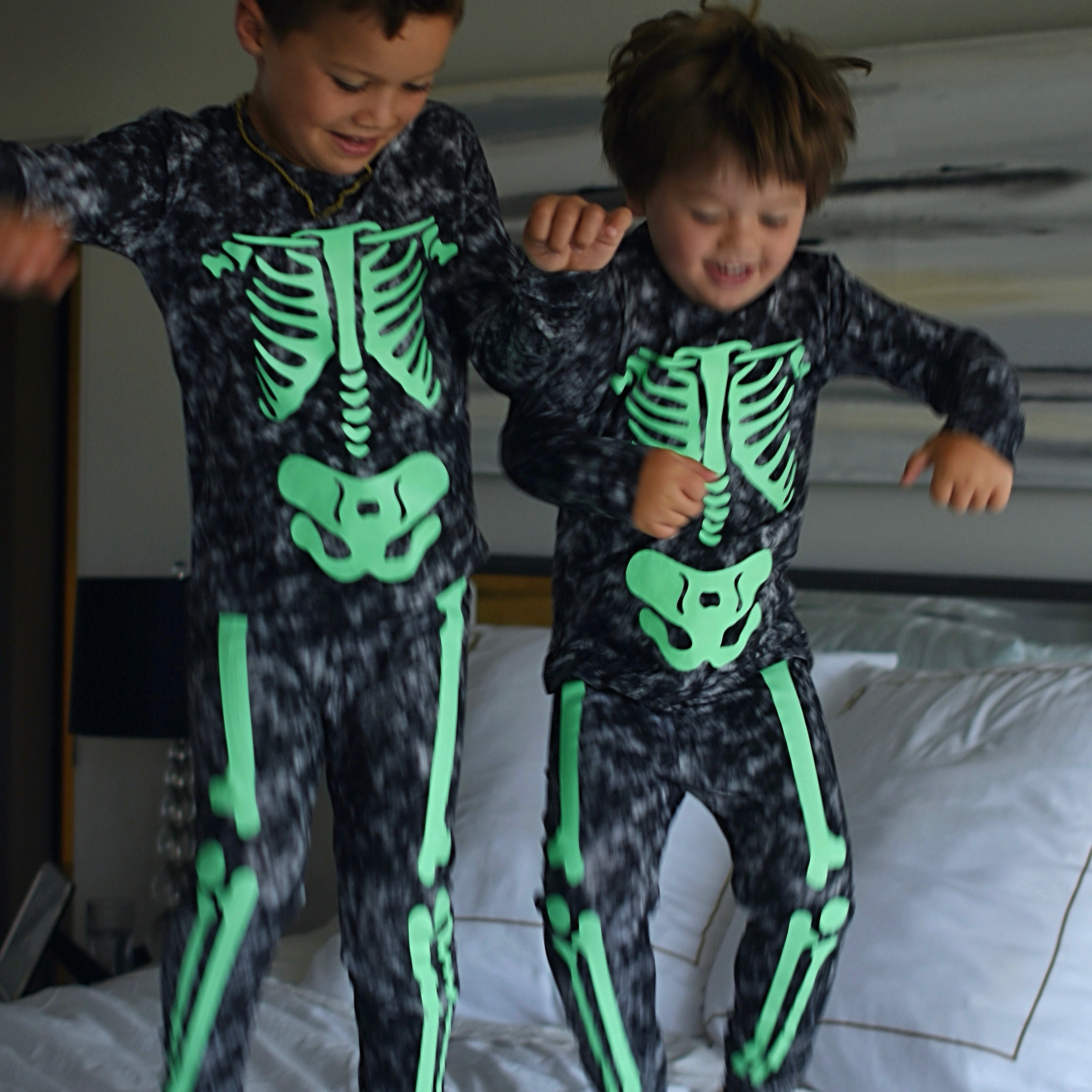 Glow in the Dark Tie-Dye Bamboo Long Sleeve Pajamas